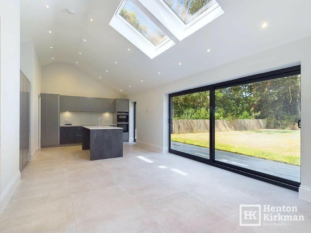 Additional image 10 of Broomhills Chase, Little Burstead, Billericay, CM12 9TE