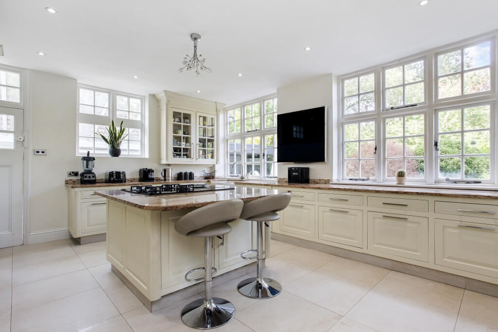 Additional image 10 of Shirley Church Road, Croydon, CR0