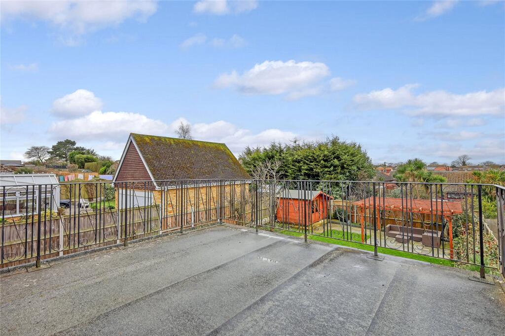 Additional image 28 of Chartfield Drive, Kirby-le-Soken, Frinton-on-Sea, Essex, CO13
