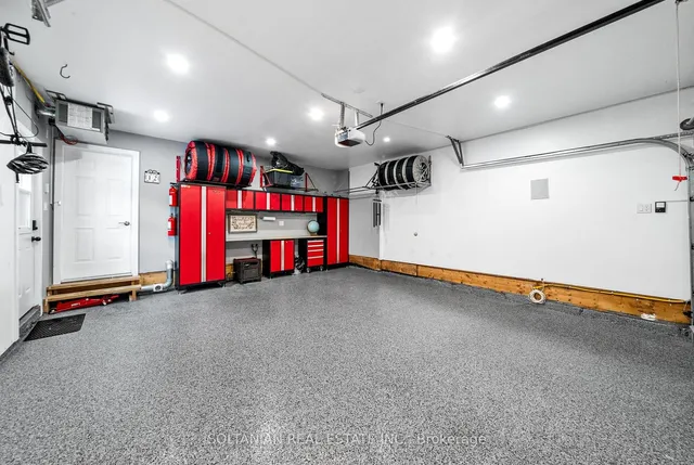 Additional image 30 of 12 Marisa Crt