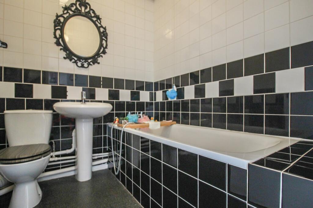 Additional image 17 of High Street, Harwich, CO12