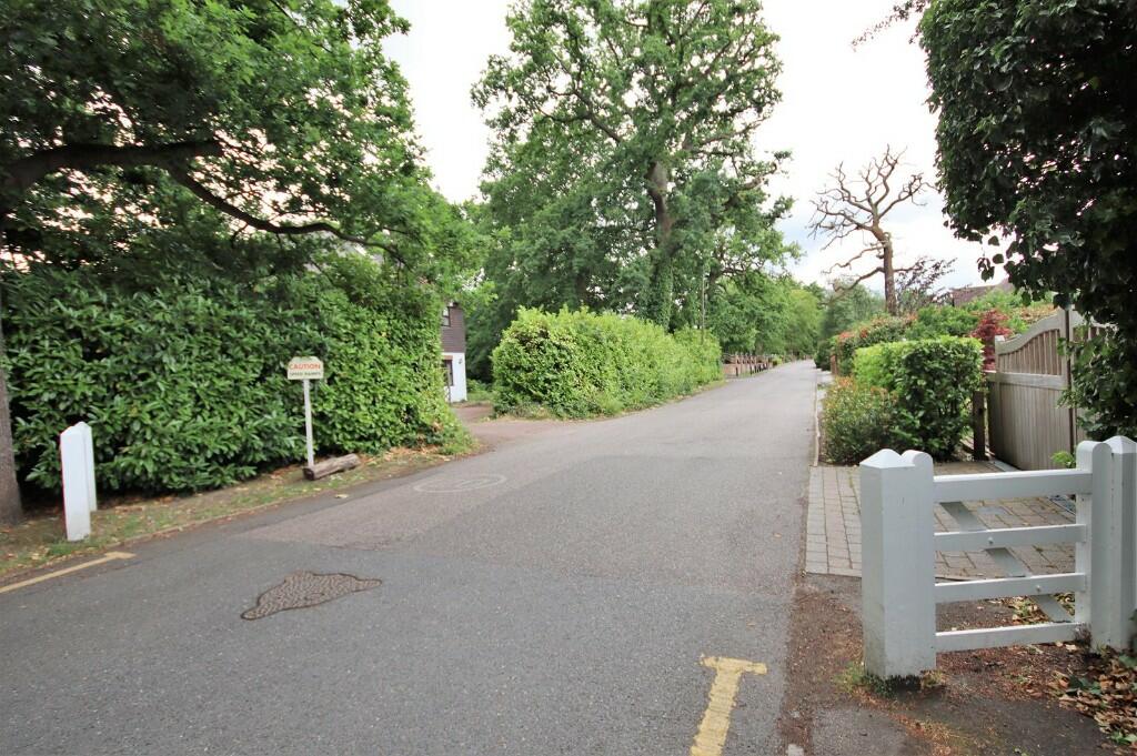 Additional image 18 of Brockley Grove, Hutton Mount, Brentwood, Essex, CM13