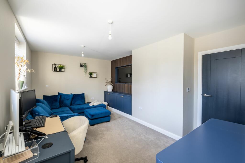 Additional image 11 of Golf Side Mews, Coulsdon, CR5