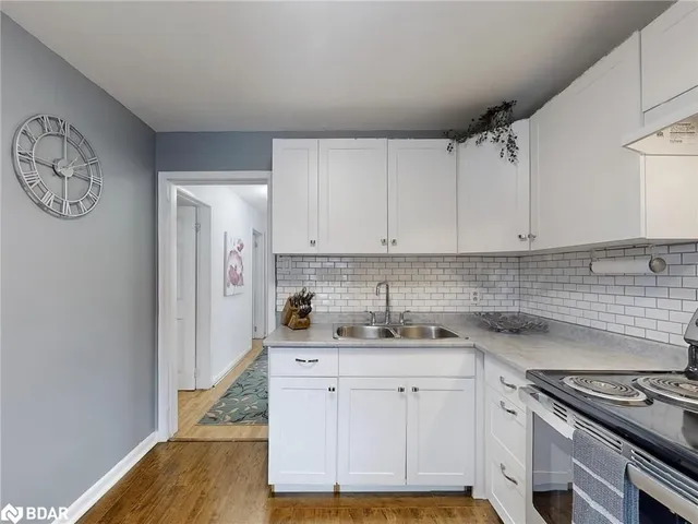 Additional image 21 of 16 Edinborough Crt