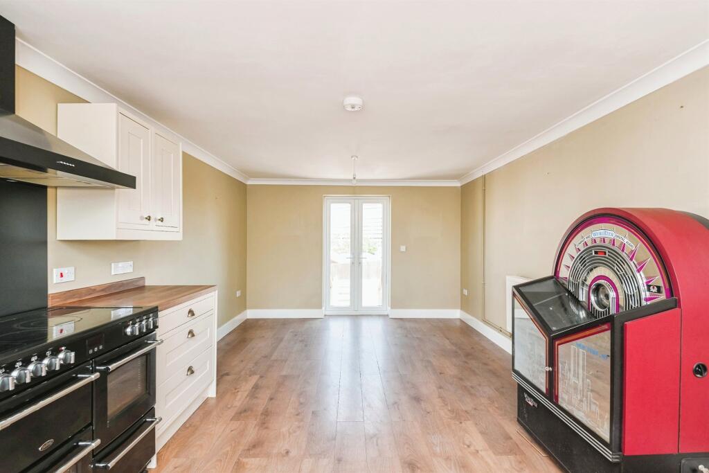 Additional image 4 of Fern Way, Jaywick, Clacton-On-Sea