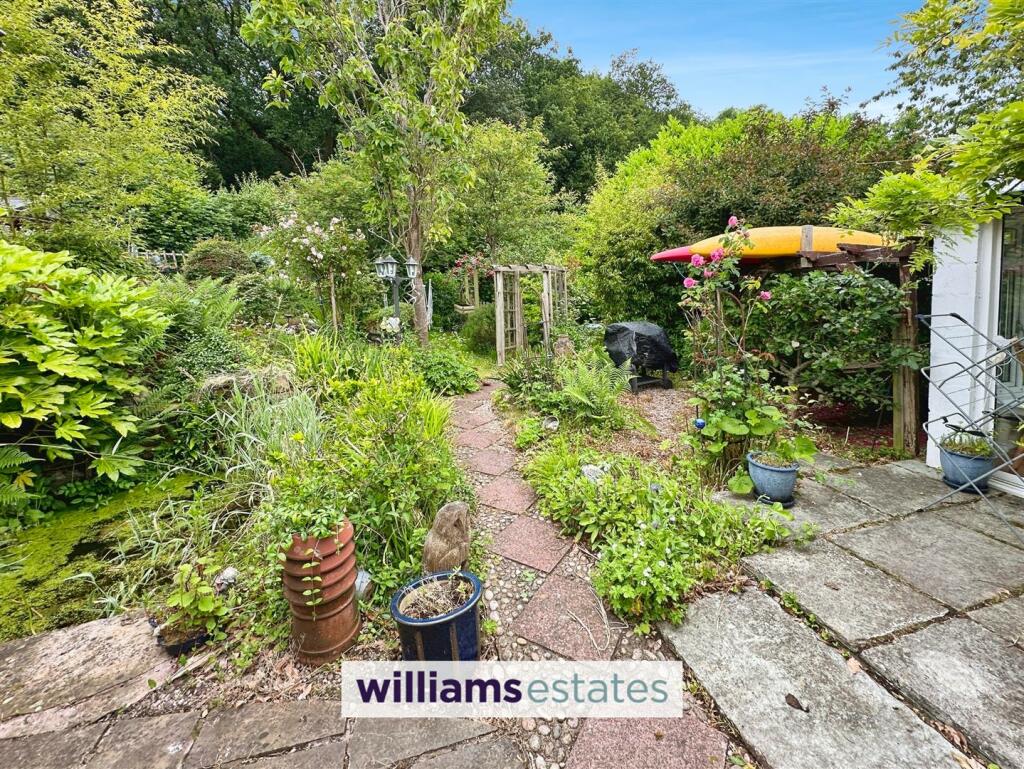 Additional image 15 of Coed-Talon, Mold