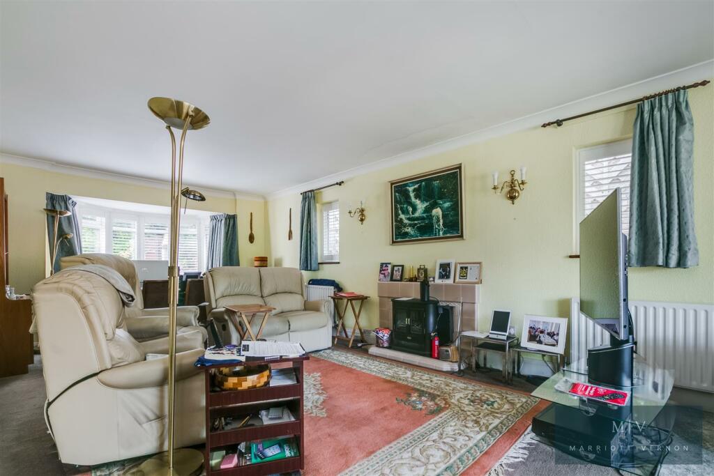 Additional image 14 of Mountwood Close, South Croydon