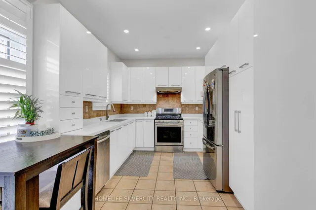 Additional image 9 of 85 Stoneylake Ave