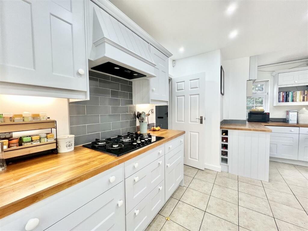 Additional image 5 of Lodge Road, Writtle, Chelmsford