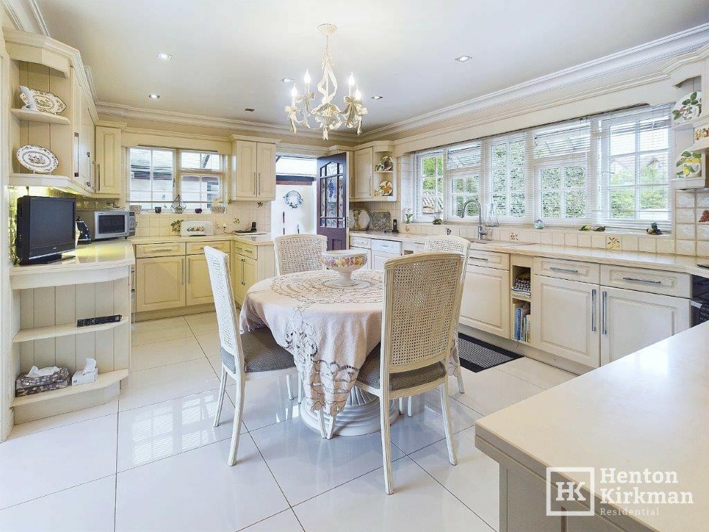 Additional image 7 of Church Road, Ramsden Bellhouse, Billericay, Essex, CM11 1RR