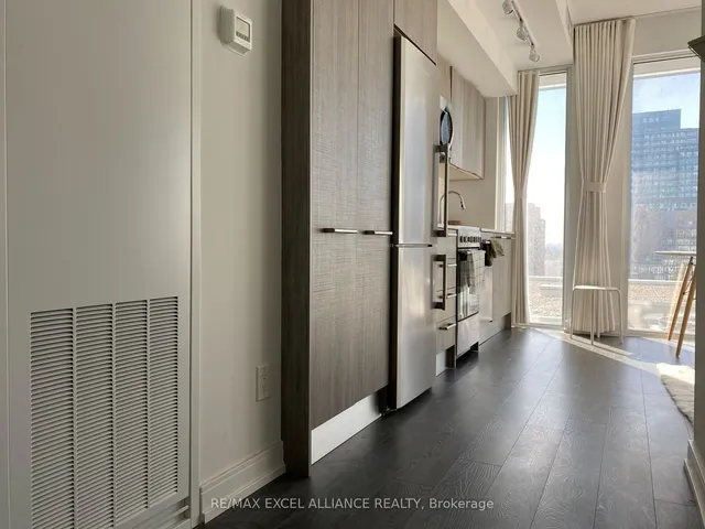 Additional image 3 of 28 Wellesley St Unit 2601