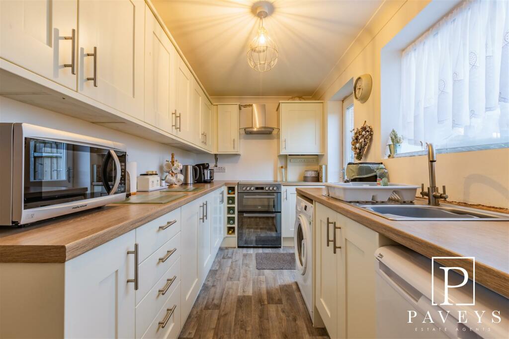 Additional image 4 of Columbine Gardens, Walton On The Naze