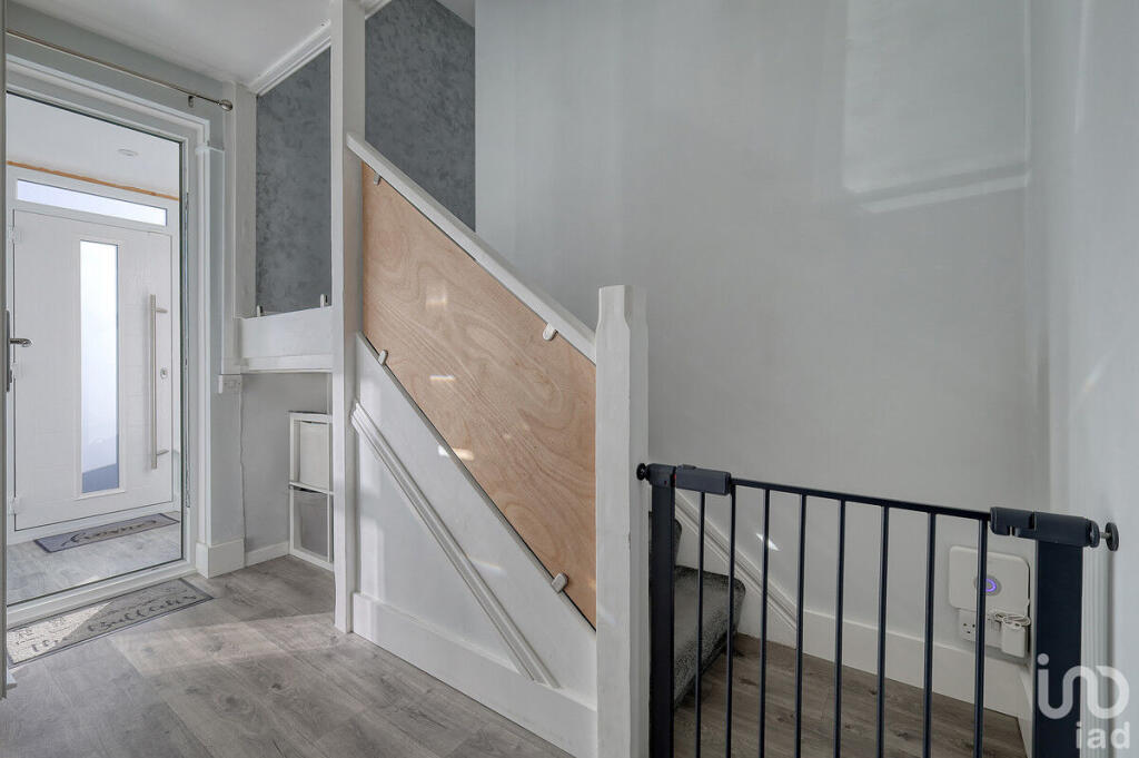 Additional image 7 of Langham Crescent, Billericay, CM12