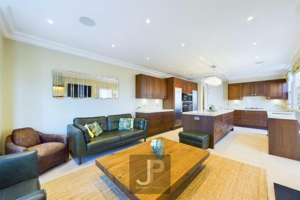 Additional image 4 of Robin Hood Road, Brentwood