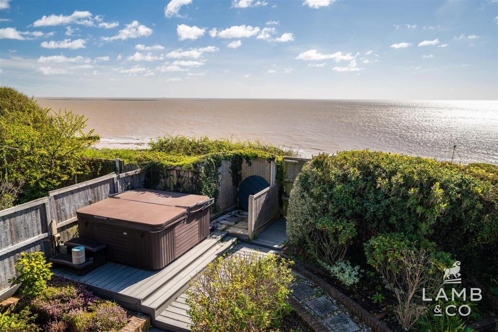 Additional image 27 of Seafront Position, Walton On The Naze