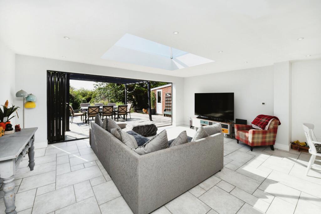 Additional image 6 of Mountview Crescent, SOUTHMINSTER, Essex, CM0