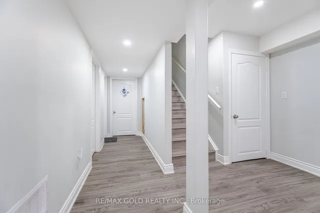 Additional image 33 of 2 Jenwood Cres