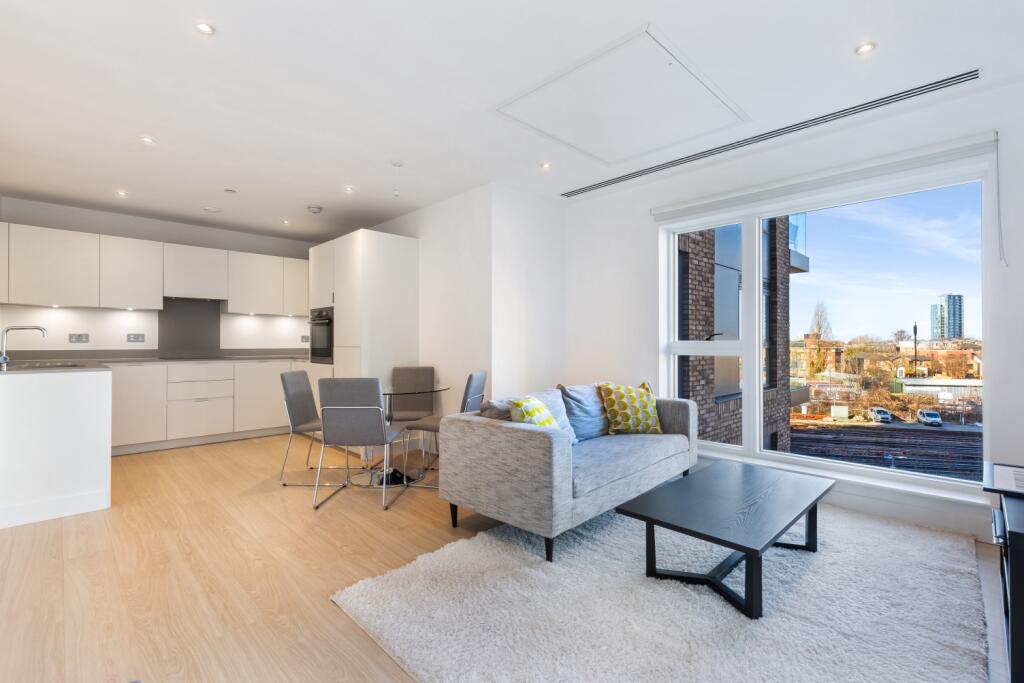 Cherry Orchard Road, Croydon, London, CR0