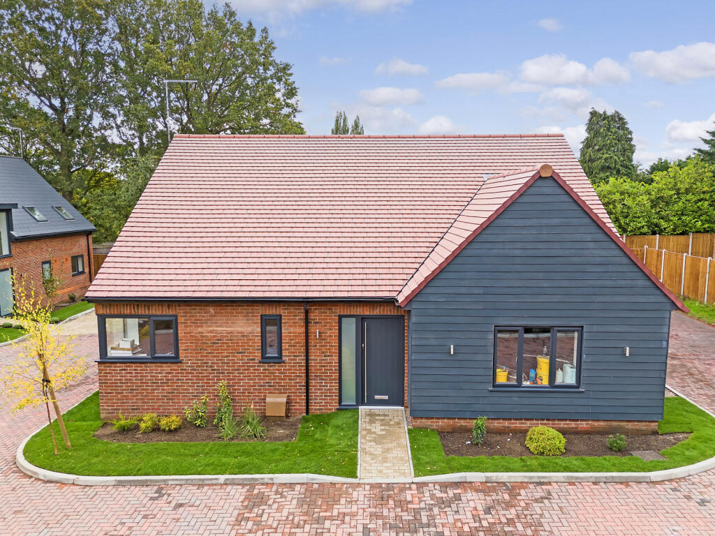 Additional image 27 of Totternhoe Place, North Drive, CM13