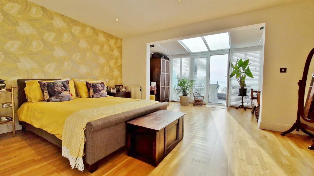 Additional image 22 of The Beach House, Green Lane, Walton On The Naze