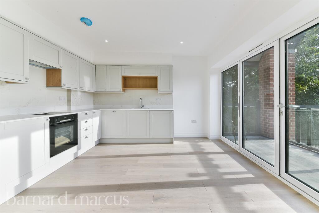 Additional image 13 of Sanderstead Road, South Croydon