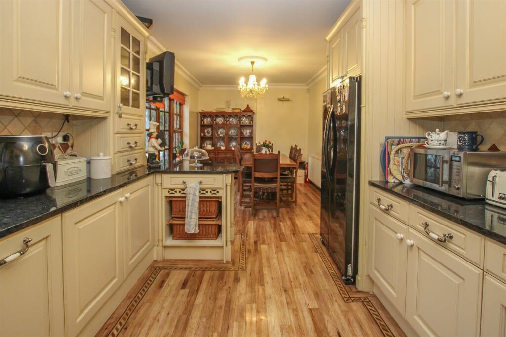 Additional image 8 of Nags Head Lane, Brentwood