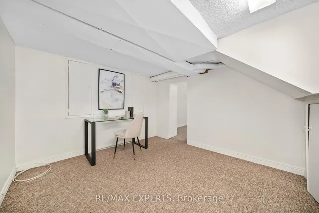 Additional image 21 of 54 Dennis Ave