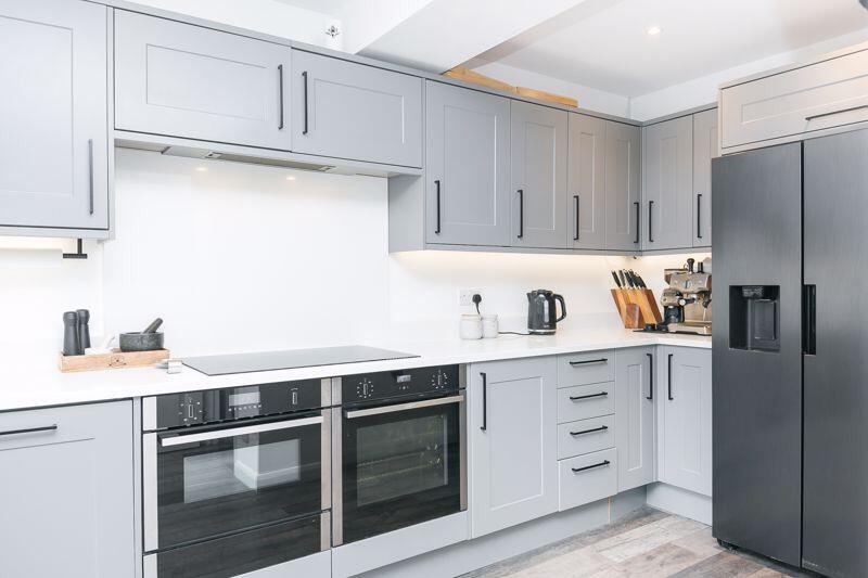 Additional image 8 of Hamond Close, South Croydon