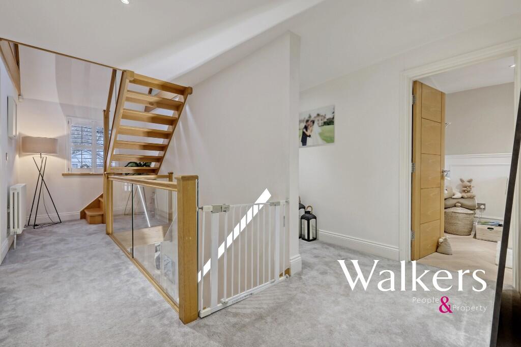 Additional image 20 of Rosslyn Road, Billericay