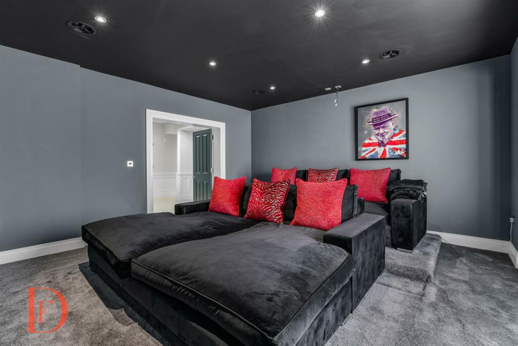 Additional image 21 of Coopersale Lane, Theydon Bois