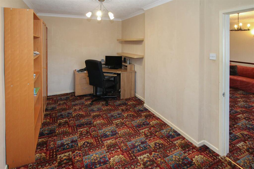Additional image 10 of Elmtree Avenue, Kelvedon Hatch, Brentwood