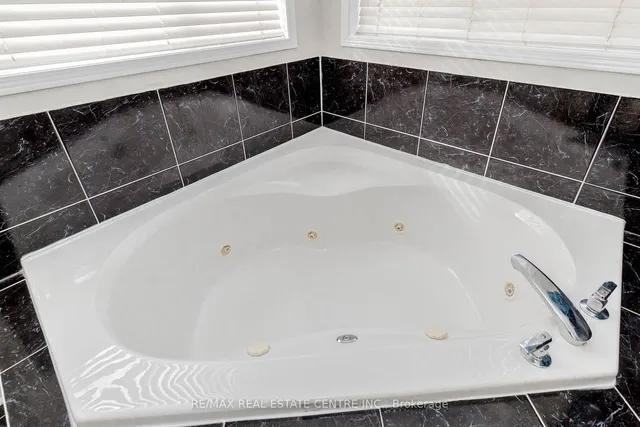 Additional image 34 of 12 Tregate Cres