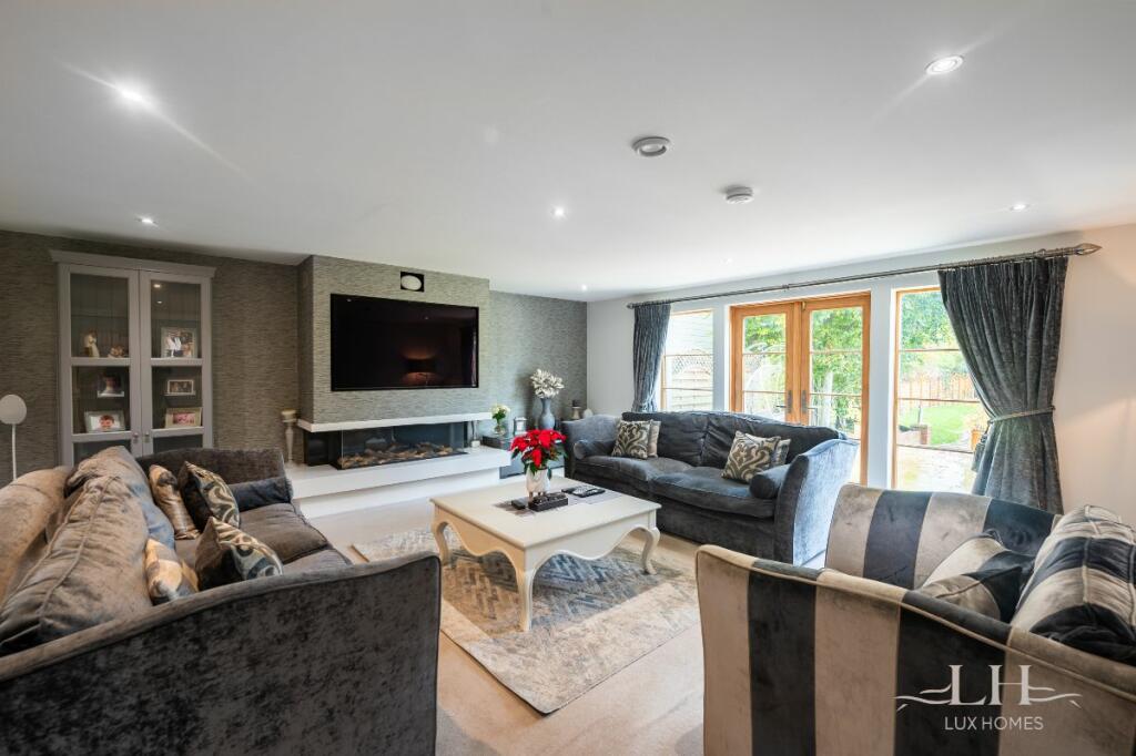 Additional image 7 of Coxtie Green Road, Brentwood