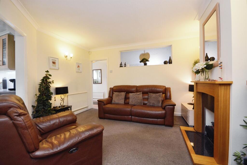 Additional image 11 of Baddow Hall Crescent, Great Baddow, Chelmsford