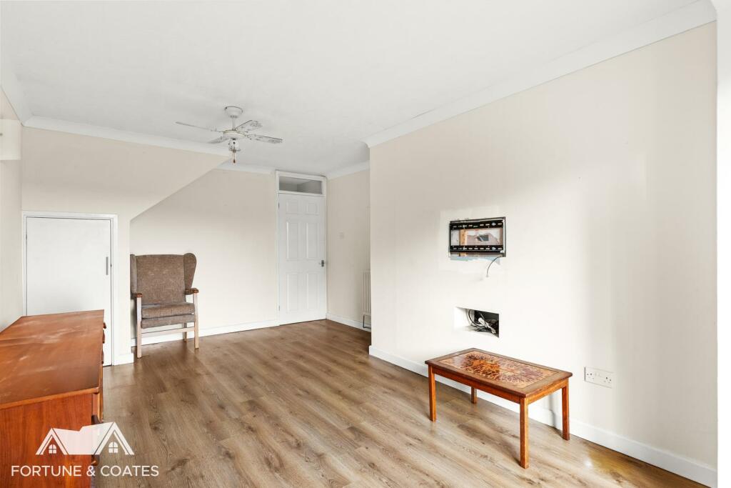 Additional image 3 of Barn Mead, Harlow