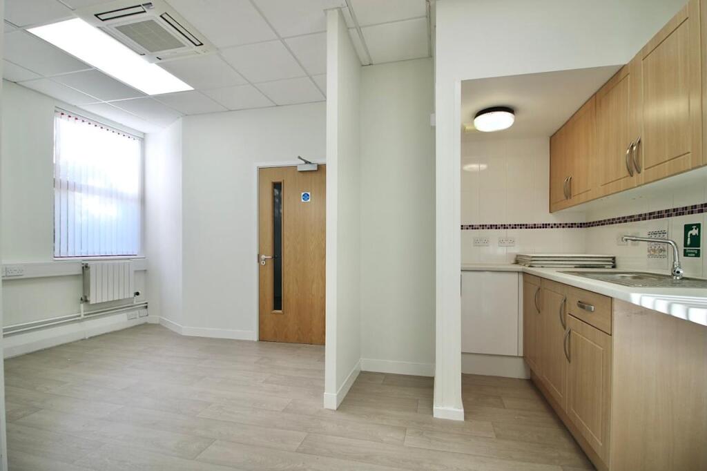 Additional image 9 of Unit 6, Lake Meadows Business Park, Woodbrook Crescent, Billericay, CM12 0EQ
