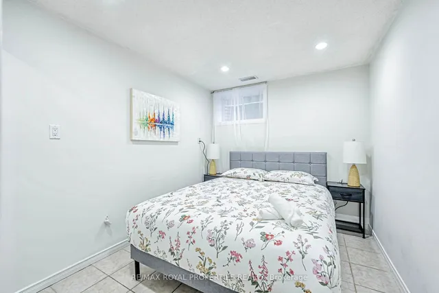 Additional image 37 of 58 Crittenden Sq