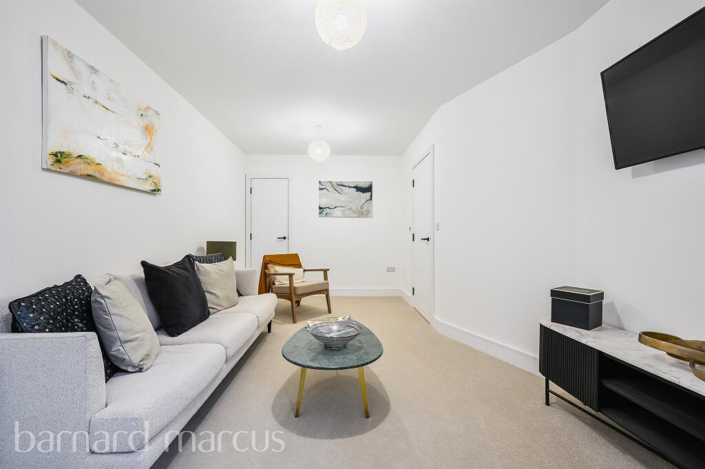 Additional image 3 of Bradmore Way, Coulsdon