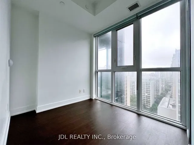 Additional image 10 of 7 Grenville St Unit 2007