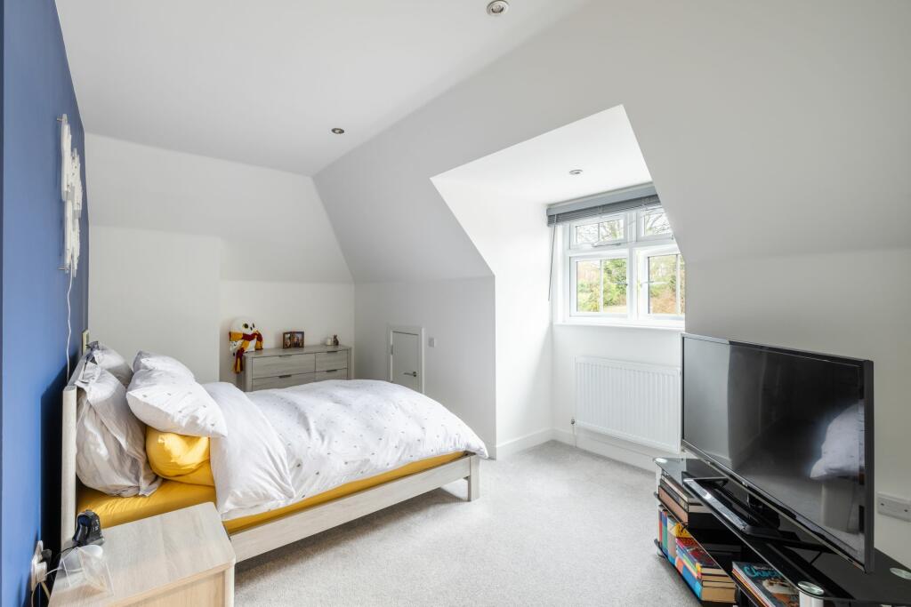 Additional image 7 of South Drive, Elston Court, CR5