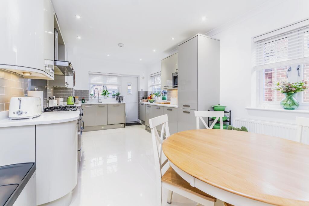 Additional image 14 of Crewes Avenue, Warlingham, CR6