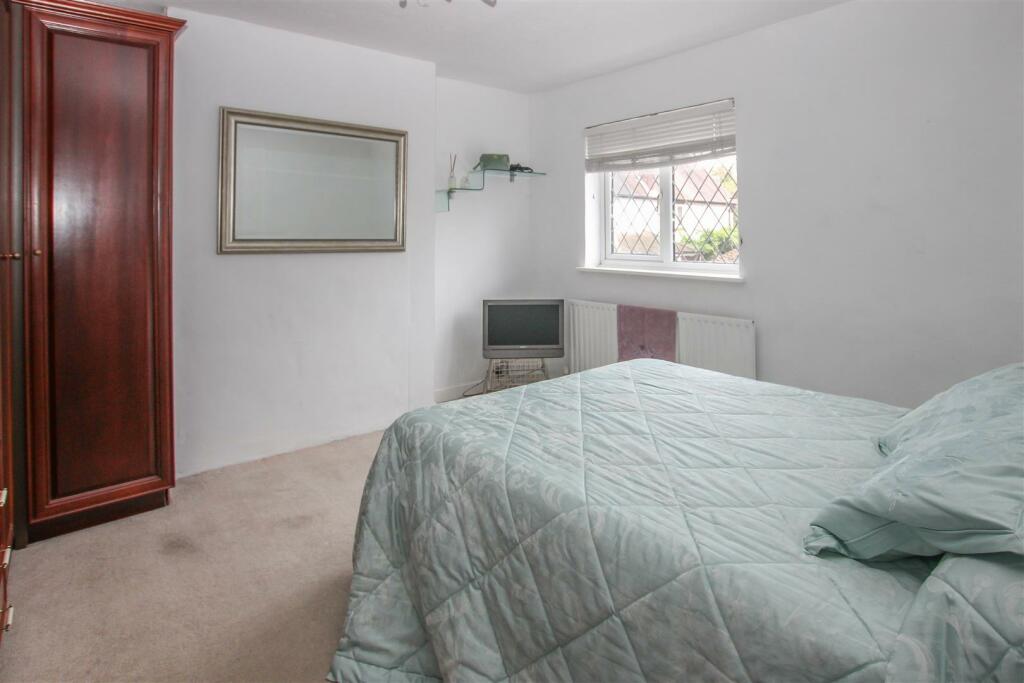 Additional image 8 of Cricketers Row, Herongate, Brentwood