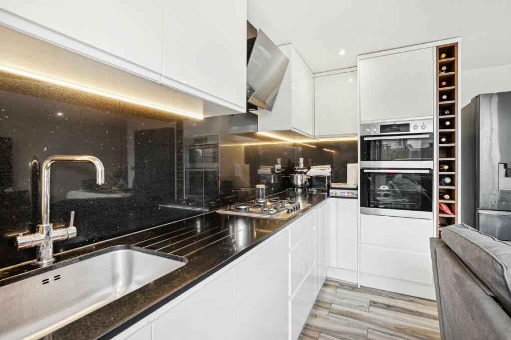 Additional image 5 of Streatham Road, Tooting