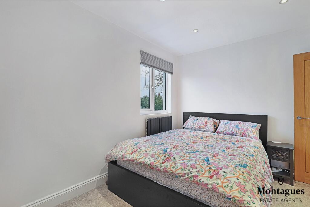 Additional image 11 of Hemnall Street, Epping, CM16