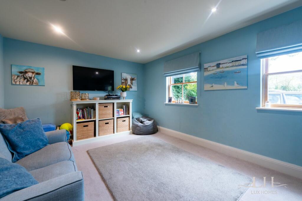 Additional image 22 of Coxtie Green Road, Brentwood