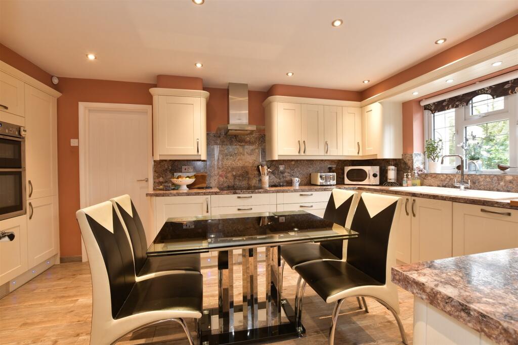 Additional image 10 of Salmonds Grove, Ingrave, Brentwood, Essex