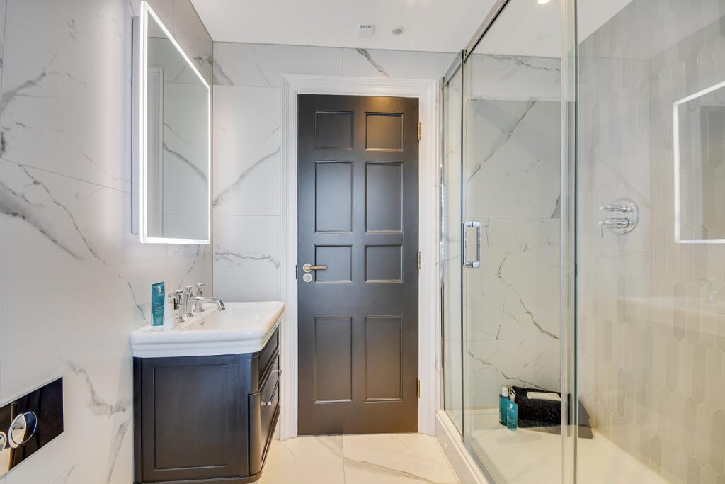 Additional image 11 of 15 Boyles Court, Dark Lane,, CM14