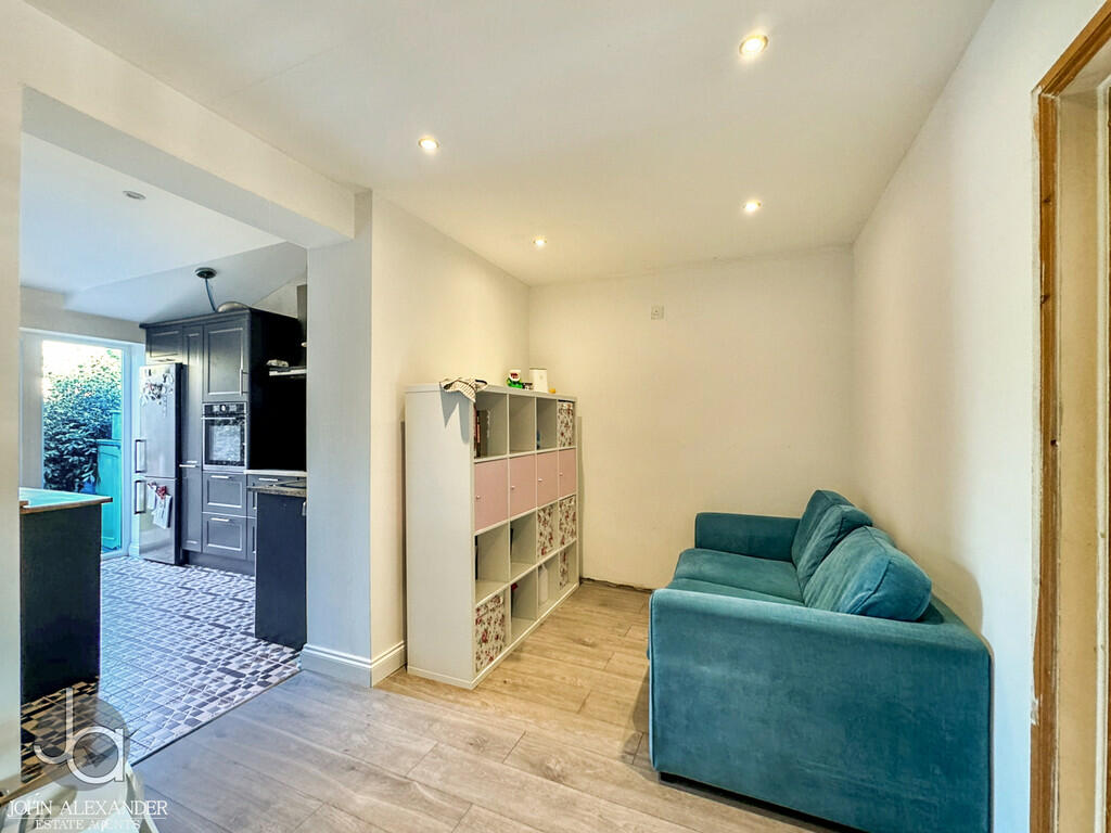 Additional image 15 of Cowdray Avenue, Colchester