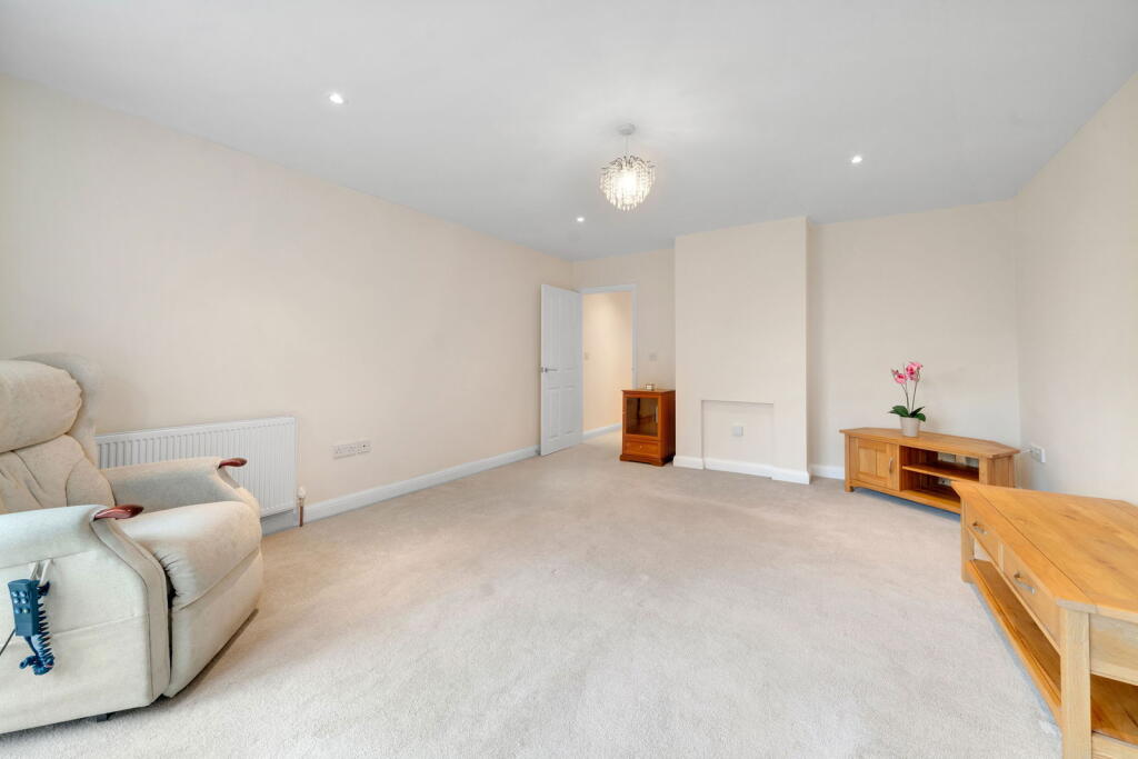 Additional image 3 of The Glen, Croydon, CR0 5EN