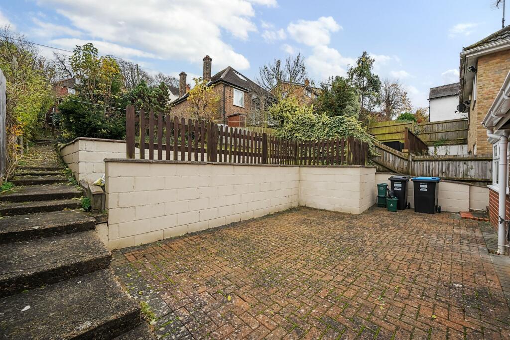 Additional image 13 of Farningham Road, Caterham, CR3